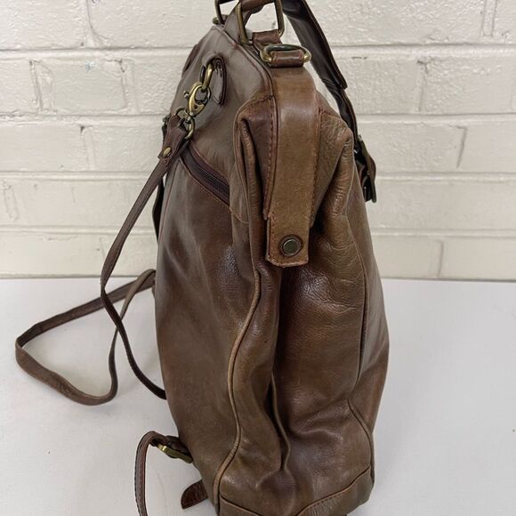 Vintage Leather Front Buckle Backpack - Picture 4 of 7